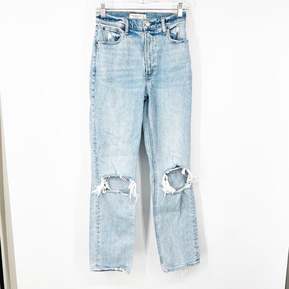 Abercrombie & Fitch The ‘90s Straight Jeans Ultra High Rise - Picture 1 of 7
